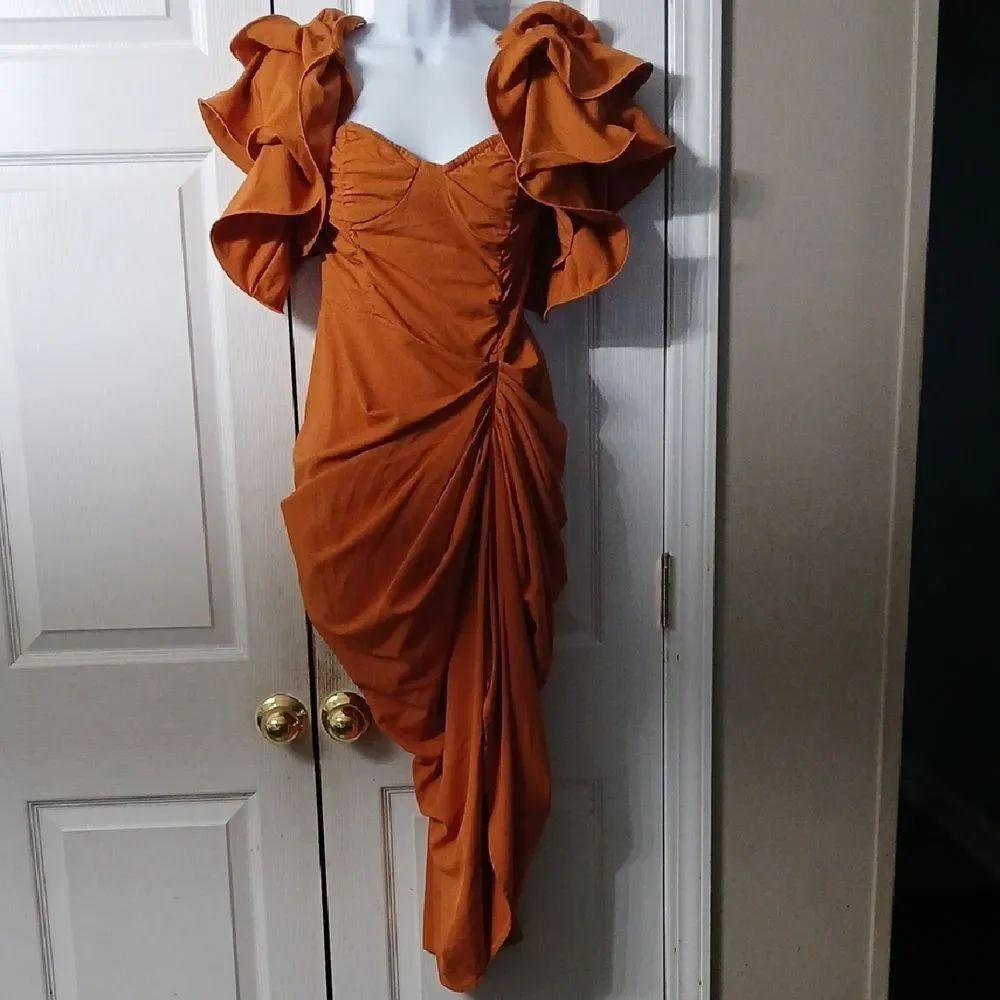 Prettylittlething rust color ruffled off the shoulder gathered dress Sz S NWOT